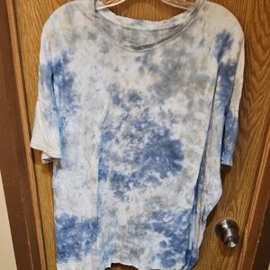 Abercrombie & Fitch Blue and White Relaxed 3/4 Sleeve Tee